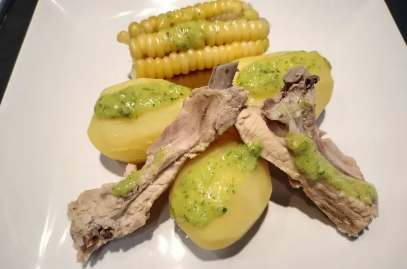 Receta de costillas con papas y piñas: receta tradicional canaria paso a paso